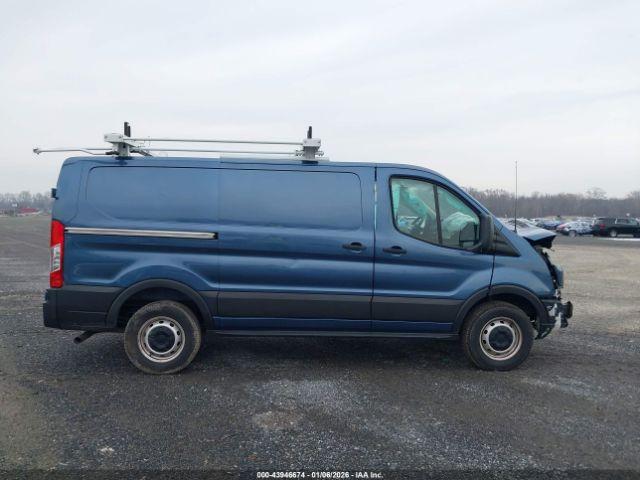Ford Transit Image 10