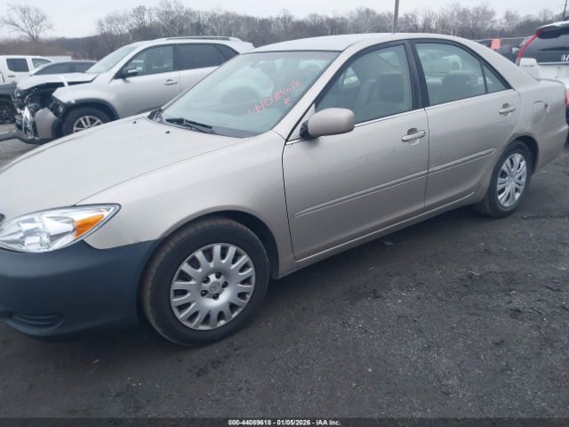 Toyota Camry Xle Image 8