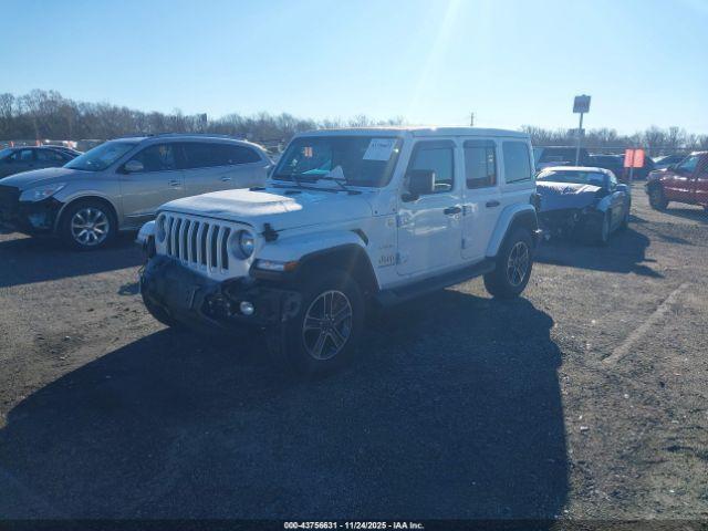 Jeep Wrangler 4-door Sahara 4x4 Image 9