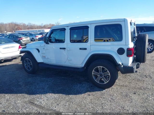 Jeep Wrangler 4-door Sahara 4x4 Image 16