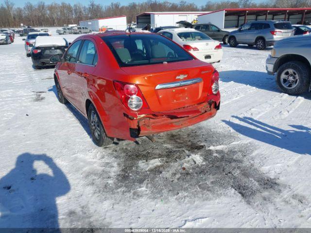 Chevrolet Sonic Lt Auto Image 8