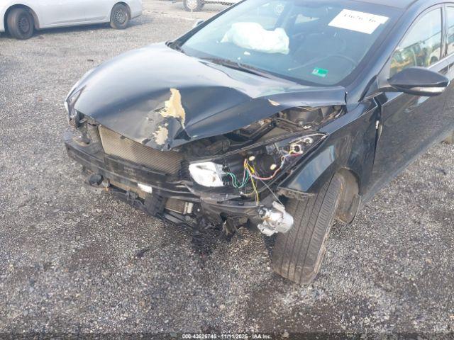 Hyundai ELANTRA Limited Image 14