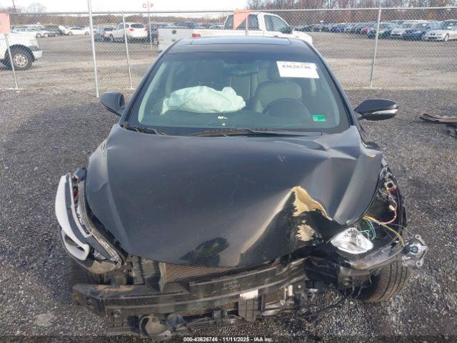 Hyundai ELANTRA Limited Image 10