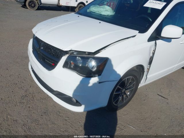 Dodge Grand Caravan Gt Image 8