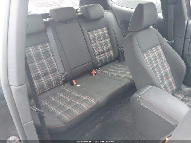 Volkswagen GTI 2-door Image 8