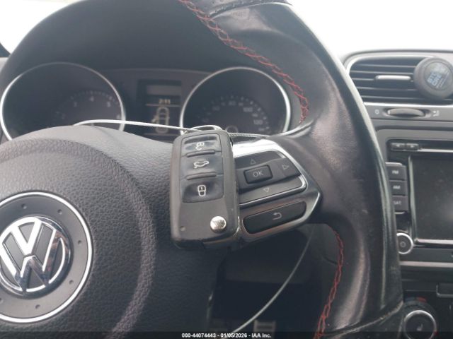 Volkswagen GTI 2-door Image 11