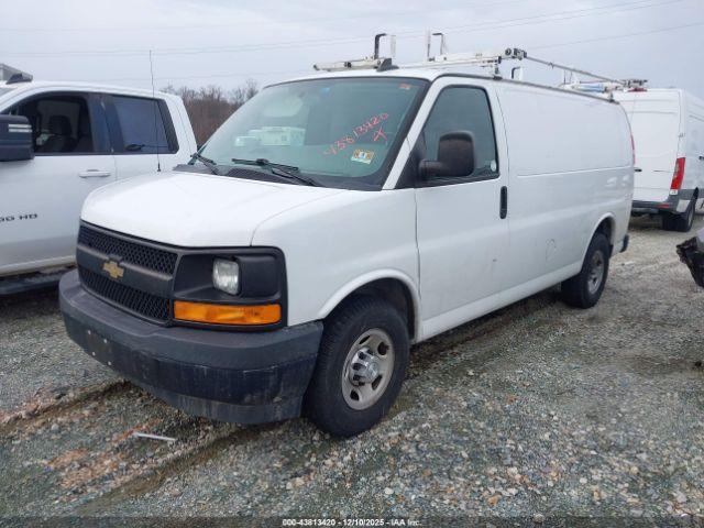 Chevrolet Express Work Van Image 5