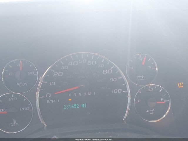 Chevrolet Express Work Van Image 14