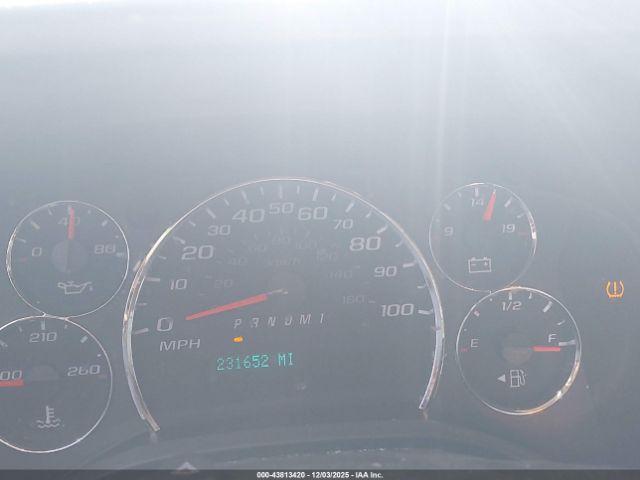 Chevrolet Express Work Van Image 14