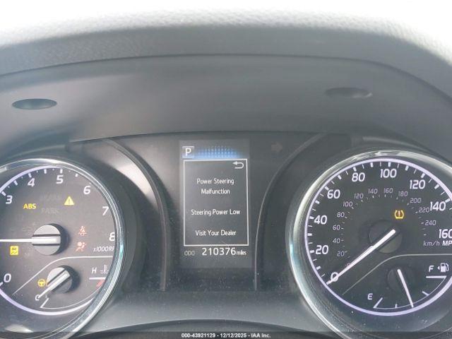 Toyota Camry Se Image 3