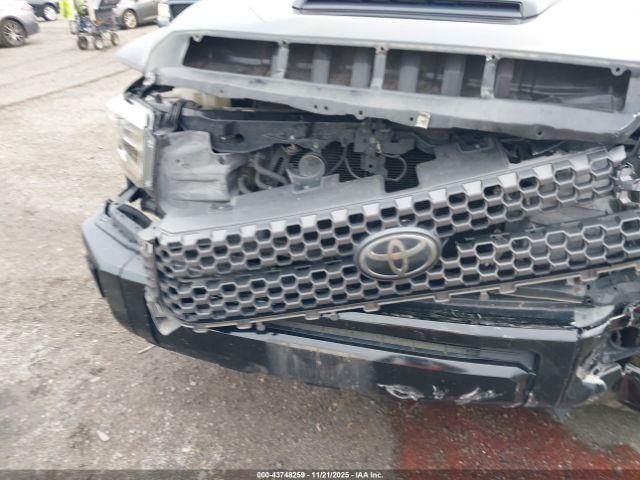 Toyota Tundra Sr5 5.7l V8 Image 3