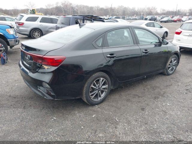 Kia Forte Lxs Image 4