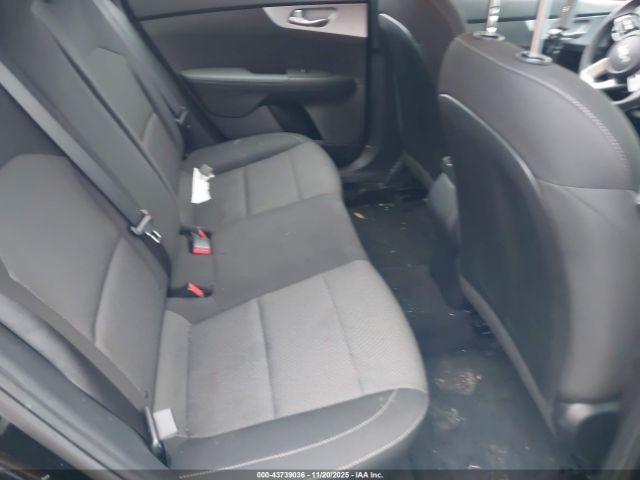 Kia Forte Lxs Image 6