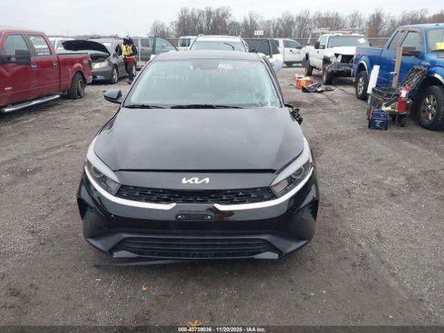 Kia Forte Lxs Image 16