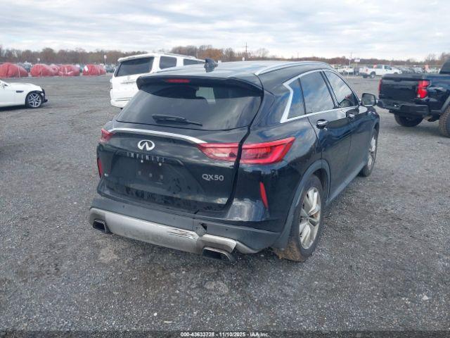 INFINITI Qx Essential Image 5