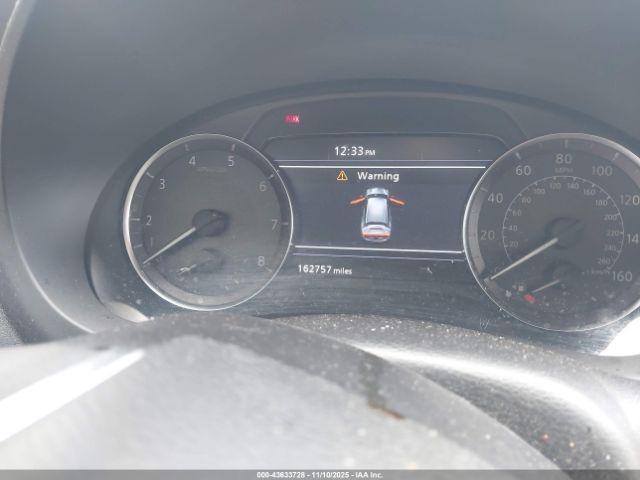 INFINITI Qx Essential Image 6