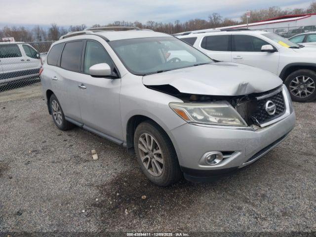  Salvage Nissan Pathfinder