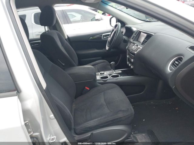 Nissan Pathfinder Sv Image 6