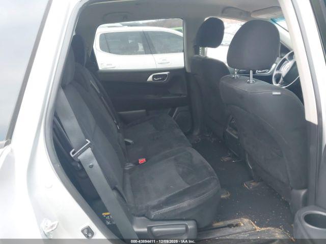 Nissan Pathfinder Sv Image 5