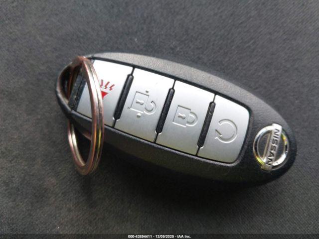 Nissan Pathfinder Sv Image 7