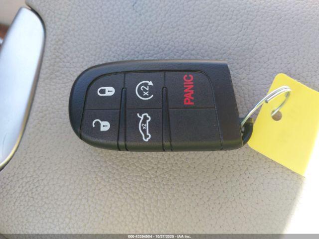 Dodge Challenger Sxt Image 6