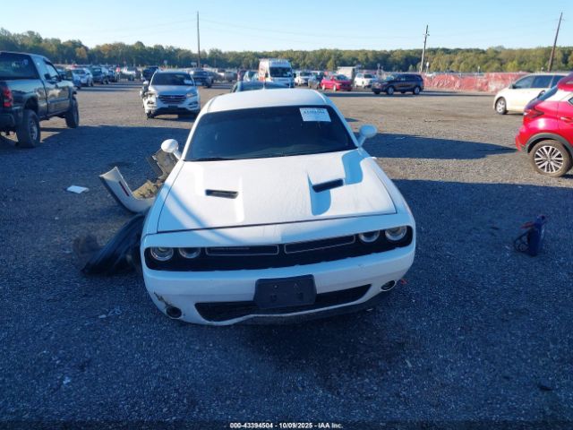 Dodge Challenger Sxt Image 13