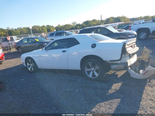 Dodge Challenger Sxt Image 12