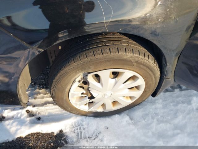 Nissan Versa 1.6 S Image 5