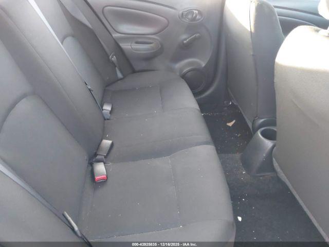 Nissan Versa 1.6 S Image 3