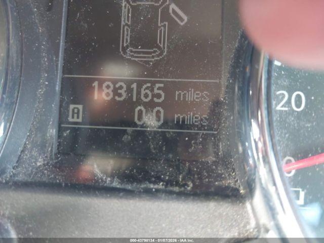 Nissan Rogue S Image 4