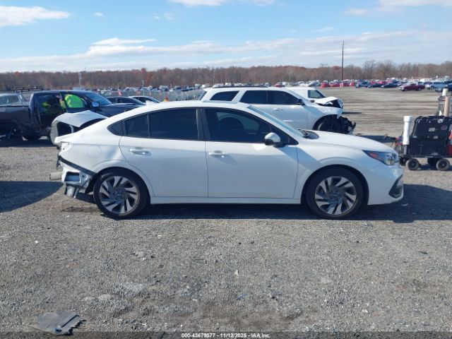 Subaru Legacy Limited Image 4