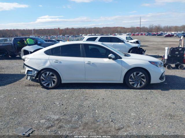 Subaru Legacy Limited Image 4