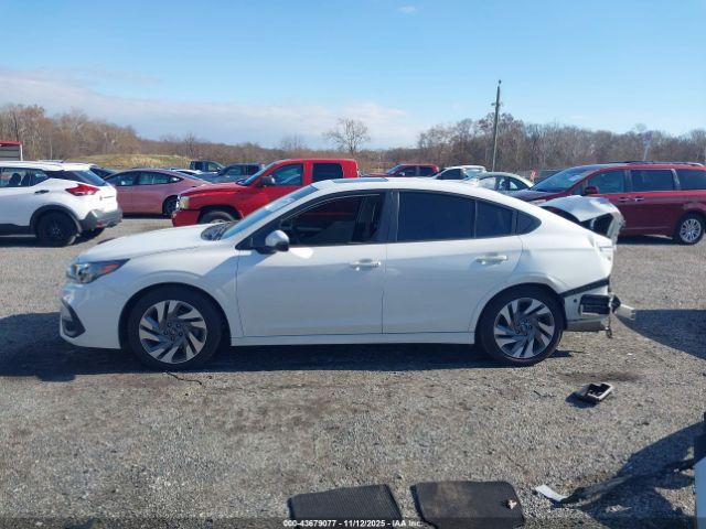 Subaru Legacy Limited Image 14