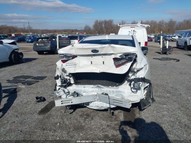 Subaru Legacy Limited Image 2