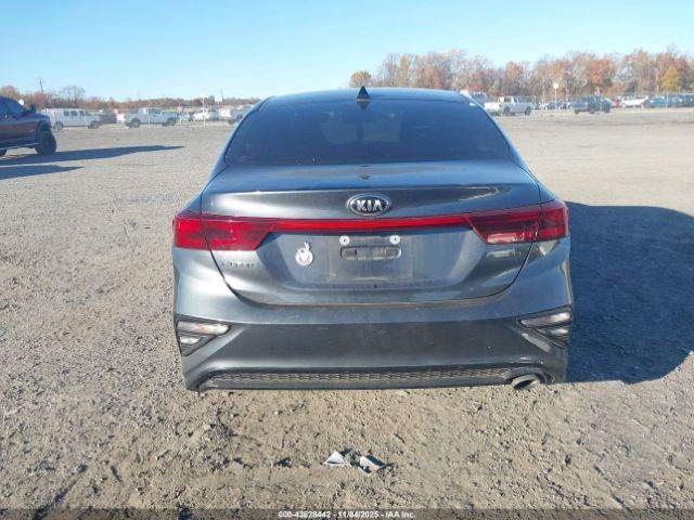 Kia Forte Lxs Image 14