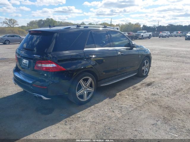 Mercedes-Benz M-Class 4matic Image 16