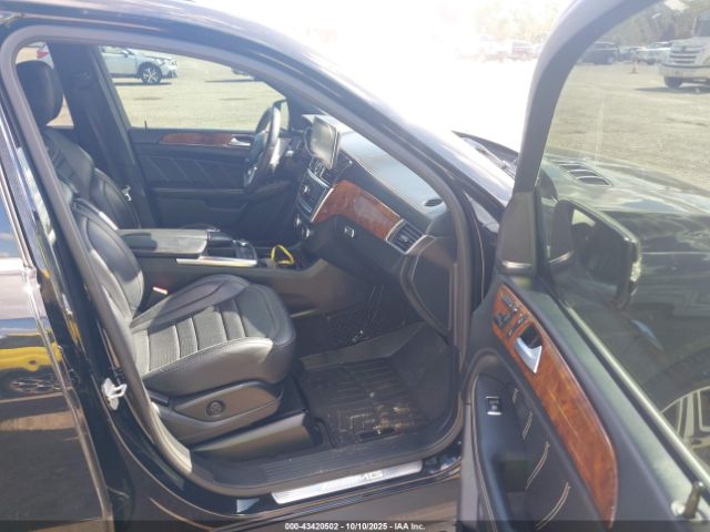 Mercedes-Benz M-Class 4matic Image 15