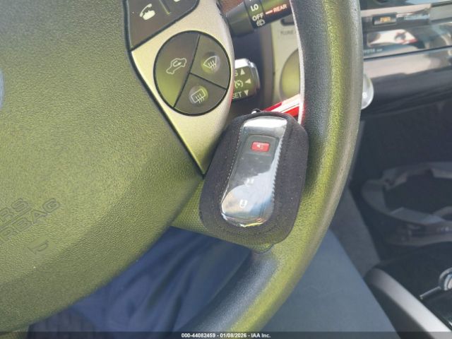 Toyota Prius Image 6