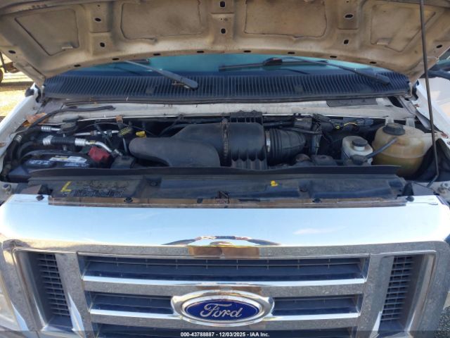 Ford E-350 Image 2
