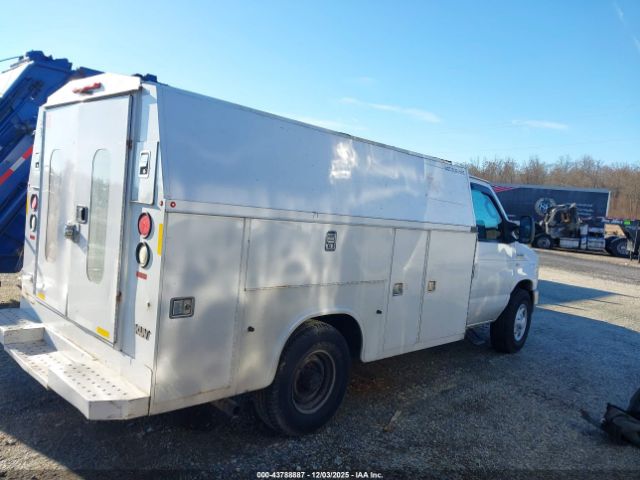 Ford E-350 Image 5