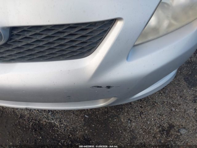 Toyota Corolla Le Image 9