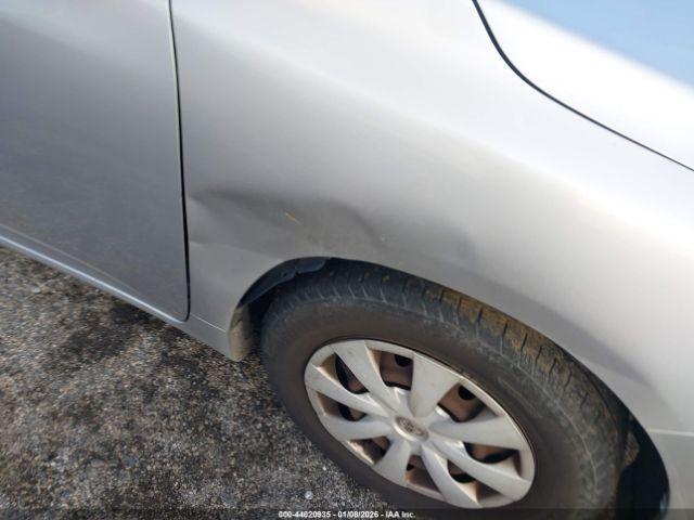 Toyota Corolla Le Image 12