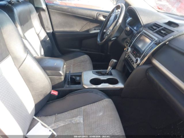 Toyota Camry Se Image 4