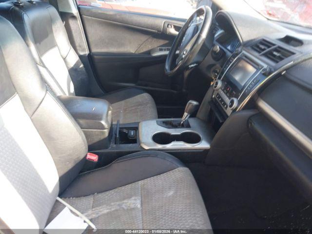 Toyota Camry Se Image 4