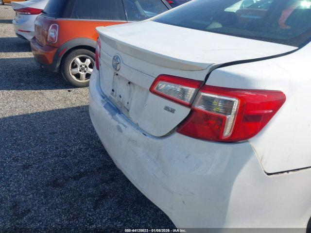 Toyota Camry Se Image 5