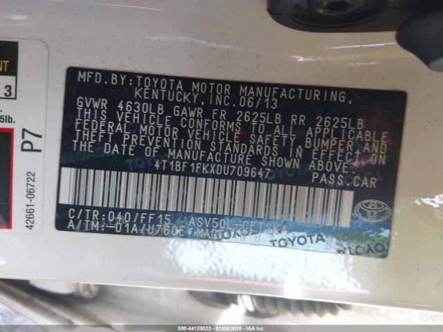 Toyota Camry Se Image 8