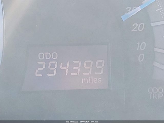 Toyota Camry Se Image 17