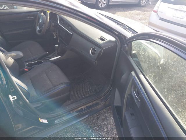 Toyota Corolla Se Image 6