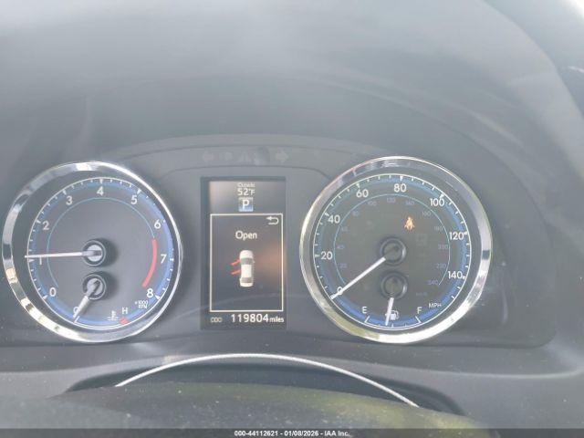 Toyota Corolla Se Image 16