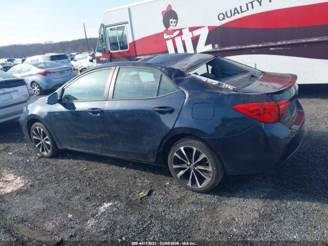 Toyota Corolla Se Image 13